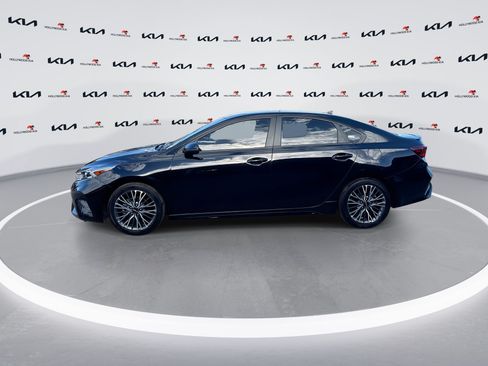 Certified 2024 Kia Forte GT-Line FWD image 5