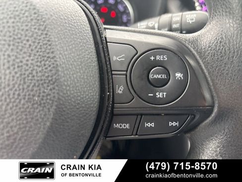 Used 2021 Toyota RAV4 XLE AWD/4WD image 12