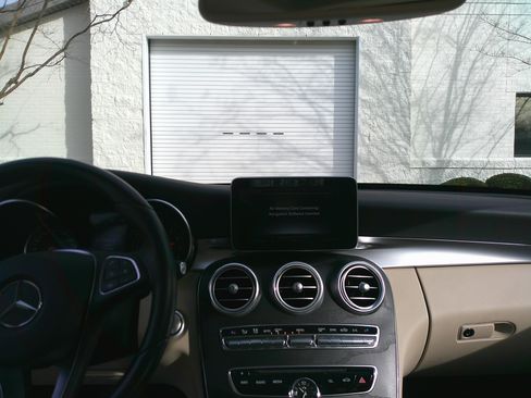 Used 2016 Mercedes-Benz C 300 4MATIC Sedan image 31