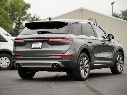 Used 2022 Lincoln Corsair Reserve image 3