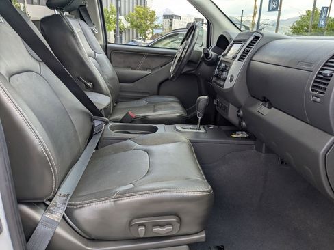 Used 2020 Nissan Frontier PRO-4X w/ Pro-4x Utility Package AWD/4WD image 32