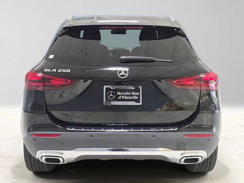 Used 2025 Mercedes-Benz GLA 250 image 4