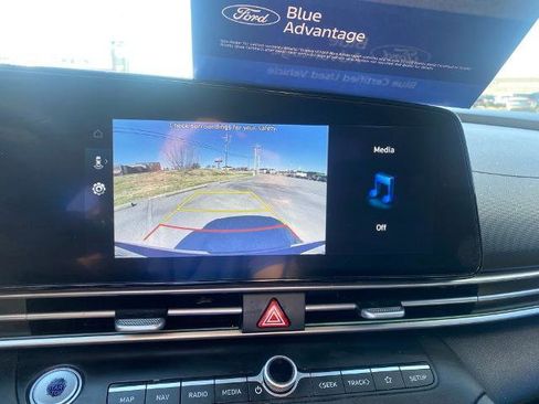 Used 2024 Hyundai Elantra SEL w/ Convenience Package image 20