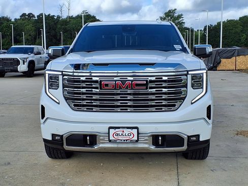 Used 2024 GMC Sierra 1500 Denali w/ Denali Reserve Package AWD/4WD image 4