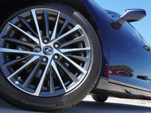 Certified 2025 Lexus ES 350 ES 350 w/ Premium Package image 12