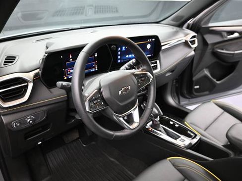 Used 2024 Chevrolet TrailBlazer ACTIV w/ Convenience Package FWD image 10
