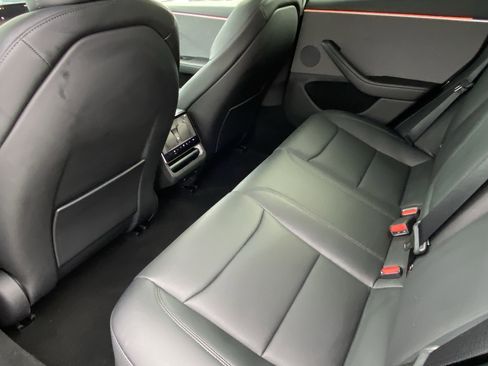 Used 2025 Tesla Model 3 Long Range image 22