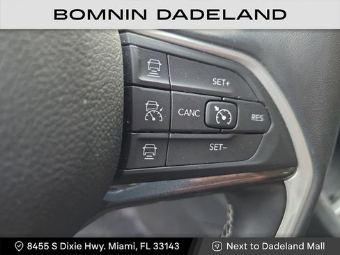 Used 2022 Jeep Grand Cherokee L Laredo image 21