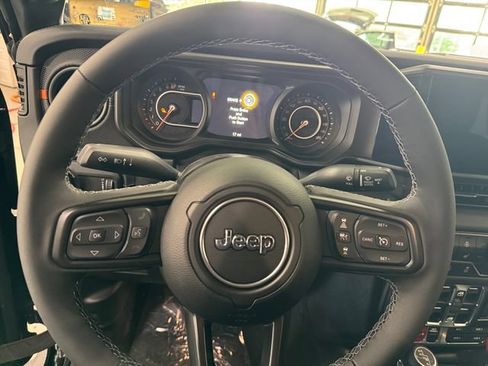 New 2026 Jeep Gladiator Mojave w/ Safety Group AWD/4WD image 23