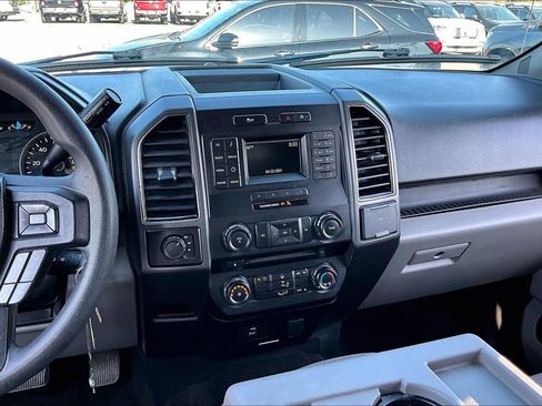 Used 2017 Ford F150 XLT AWD/4WD image 9