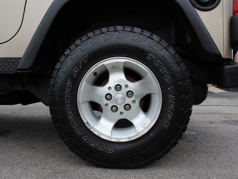 Used 2004 Jeep Wrangler SE w/ Ecco Tire & Wheel Group image 32
