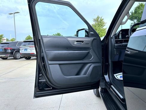 Certified 2025 INFINITI QX80 Pure AWD/4WD image 9