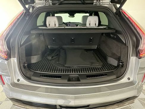 Used 2025 Cadillac XT4 Sport w/ LPO, Onyx Lite Package AWD/4WD image 24