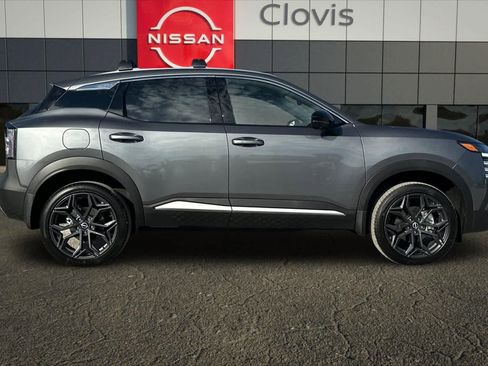 New 2026 Nissan Kicks SR FWD image 9