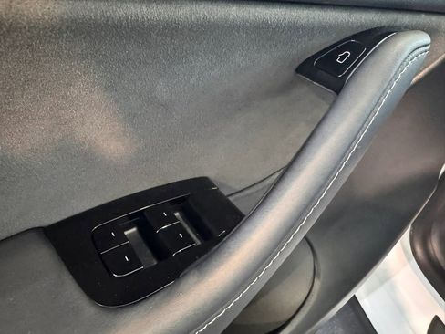 Used 2020 Tesla Model Y Long Range image 24