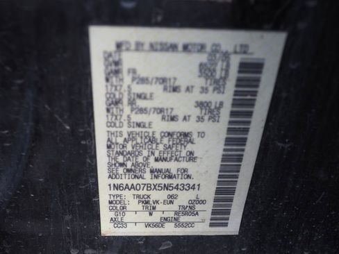 Used 2005 Nissan Titan LE w/ (U01) Nissan Navigation Pkg image 6