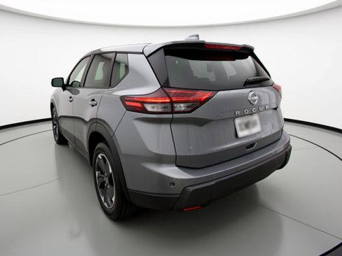 Used 2025 Nissan Rogue SV image 6