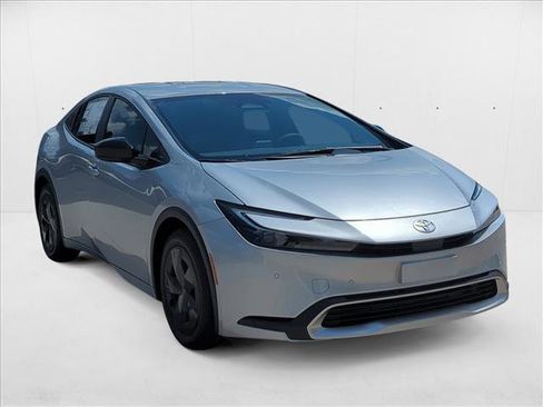 New 2026 Toyota Prius Plug-In Hybrid image 3