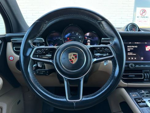 Used 2019 Porsche Macan image 30