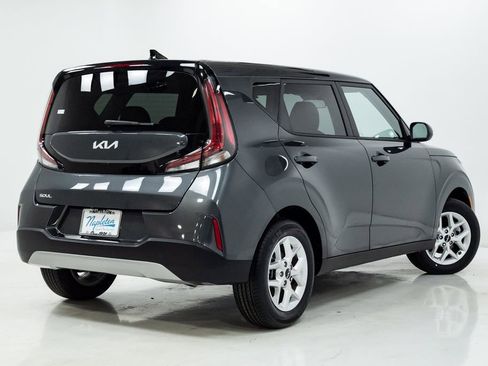 Certified 2025 Kia Soul LX w/ LX Technology Package FWD image 28
