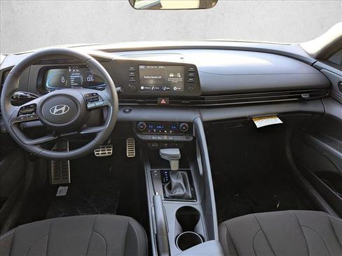 New 2026 Hyundai Elantra Sport FWD image 17