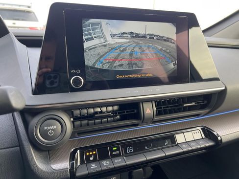 Used 2025 Toyota Prius XLE image 5