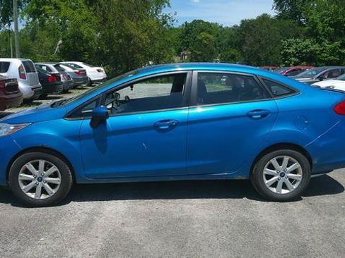 Used 2012 Ford Fiesta SE FWD image 1