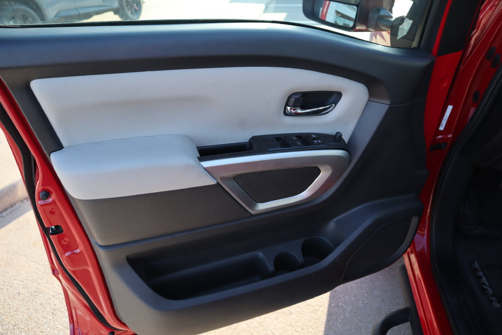 Certified 2024 Nissan Titan SV w/ SV Convenience Package RWD image 16
