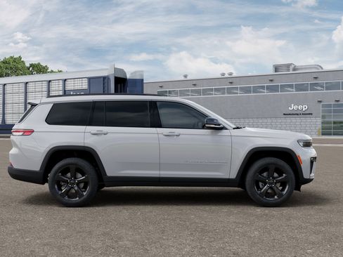 New 2026 Jeep Grand Cherokee L Limited w/ Limited Altitude Package image 12