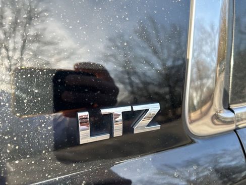 Used 2016 Chevrolet Suburban LTZ image 10