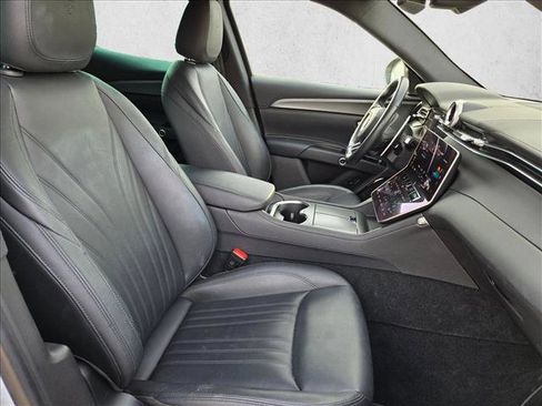 Used 2024 Maserati Grecale GT image 21