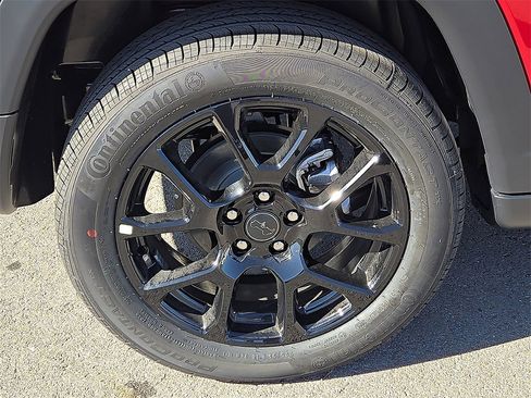 New 2026 Jeep Compass Latitude image 7