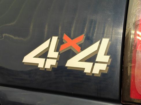 Used 2005 Chevrolet Silverado 1500 LS image 30