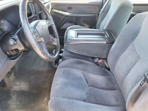 Used 2003 Chevrolet Silverado 2500 LS w/ Skid Plate Package AWD/4WD image 11