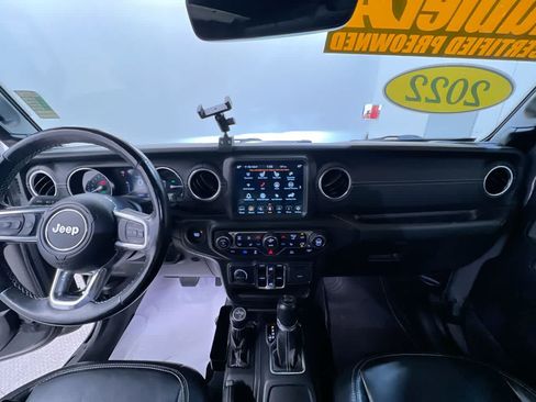 Used 2022 Jeep Wrangler Unlimited Sahara w/ Cold Weather Group AWD/4WD image 23