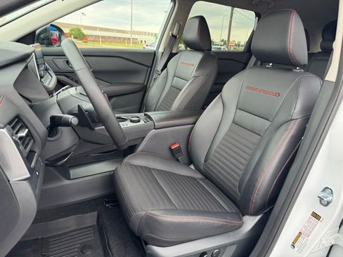 Used 2025 Nissan Rogue SV AWD/4WD image 20