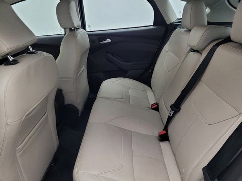 Used 2018 Ford Focus Titanium w/ Titanium Technology Package image 18