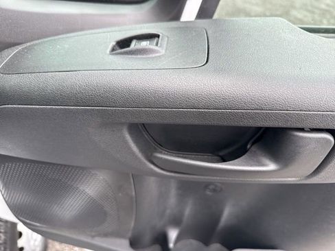 Used 2025 RAM ProMaster 3500 w/ Convenience Group image 17