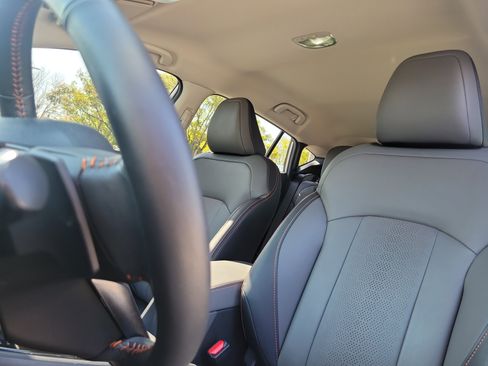 Used 2024 Subaru Crosstrek 2.5i Limited AWD/4WD image 20
