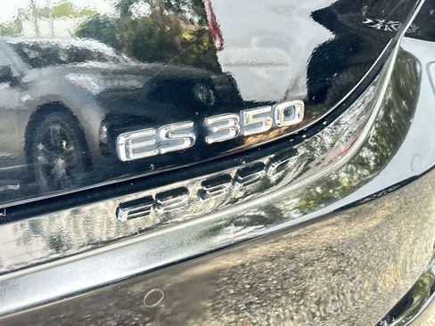 Used 2024 Lexus ES 350 w/ Premium Package FWD image 8