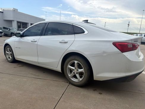 Used 2018 Chevrolet Malibu LS FWD image 5