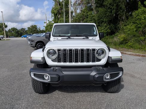 New 2026 Jeep Wrangler Unlimited Sahara AWD/4WD image 8