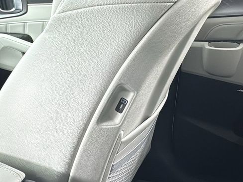 New 2026 Kia Sorento SX Prestige AWD/4WD image 38