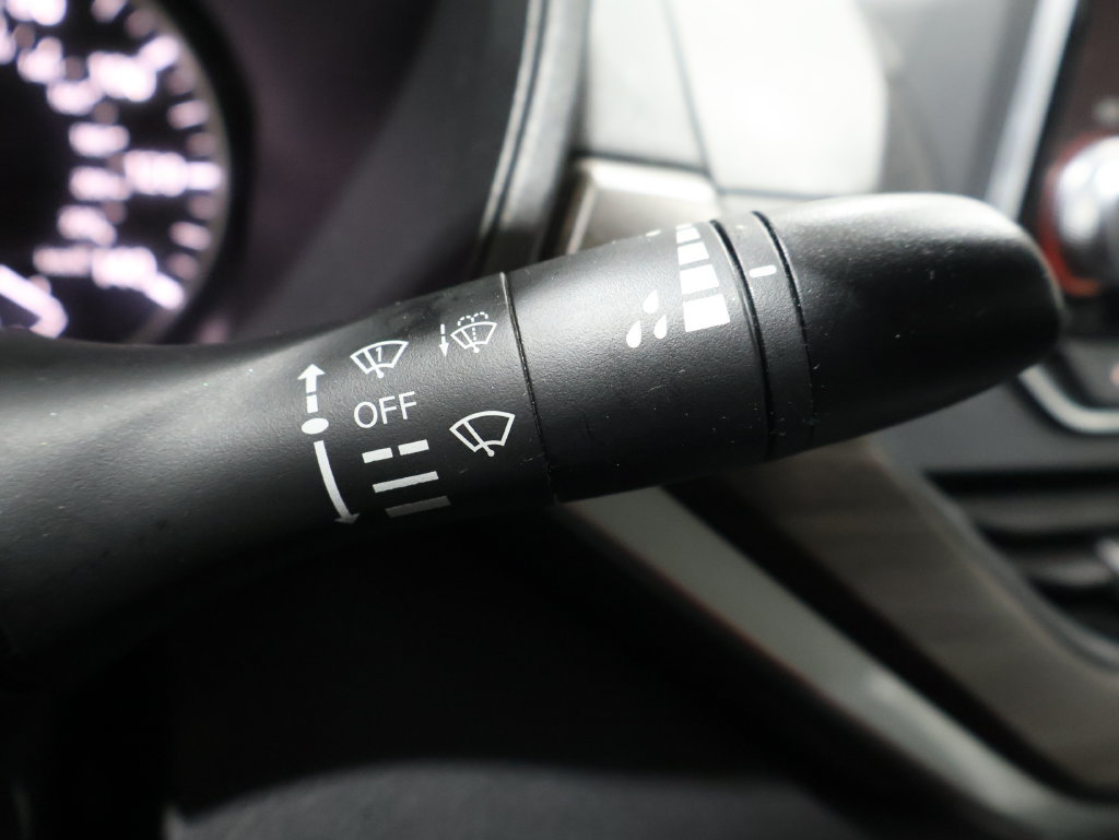 Used 2025 Nissan Altima 2.5 SV FWD image 39