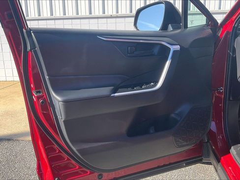 Used 2024 Toyota RAV4 LE image 27