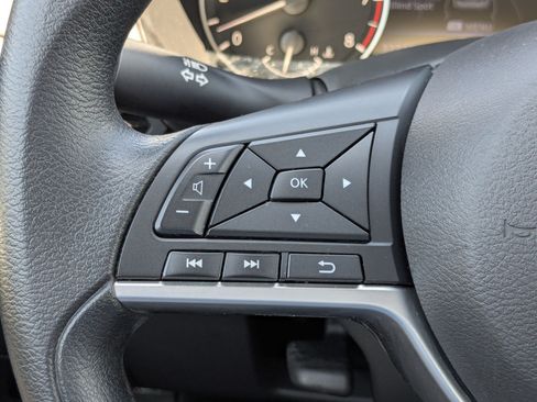 Used 2025 Nissan Altima 2.5 SV FWD image 20