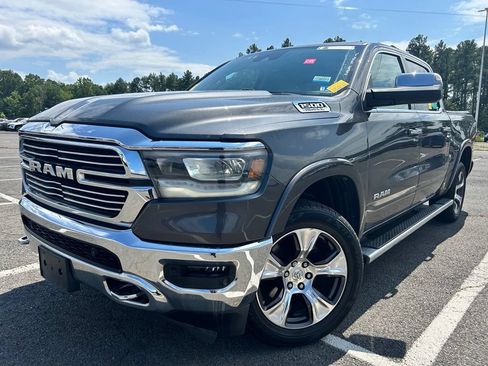 Used 2019 RAM 1500 Laramie AWD/4WD image 2