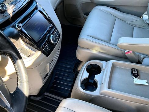 Used 2017 Honda Odyssey Touring image 16