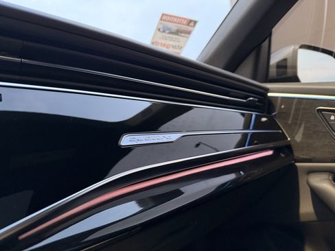 Used 2019 Audi Q8 Prestige image 36