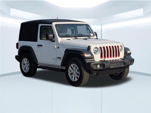 Used 2023 Jeep Wrangler Sport S image 9